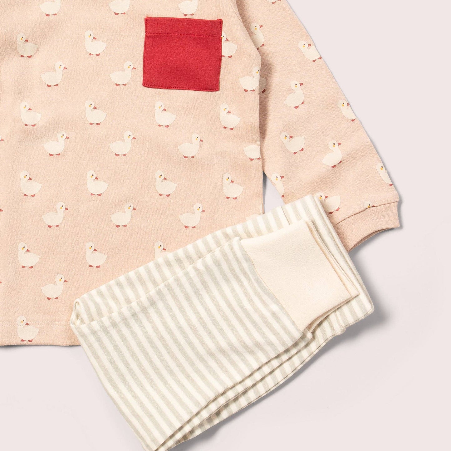 
                  
                    Puddle Ducks Organic T-Shirt & Jogger Playset: Oatmeal
                  
                